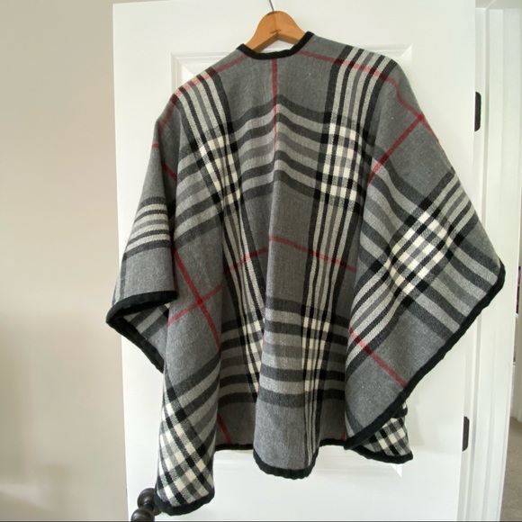 FRAAS Grey & Red Plaid Cape/Poncho/Car Blanket - Picture 9 of 11